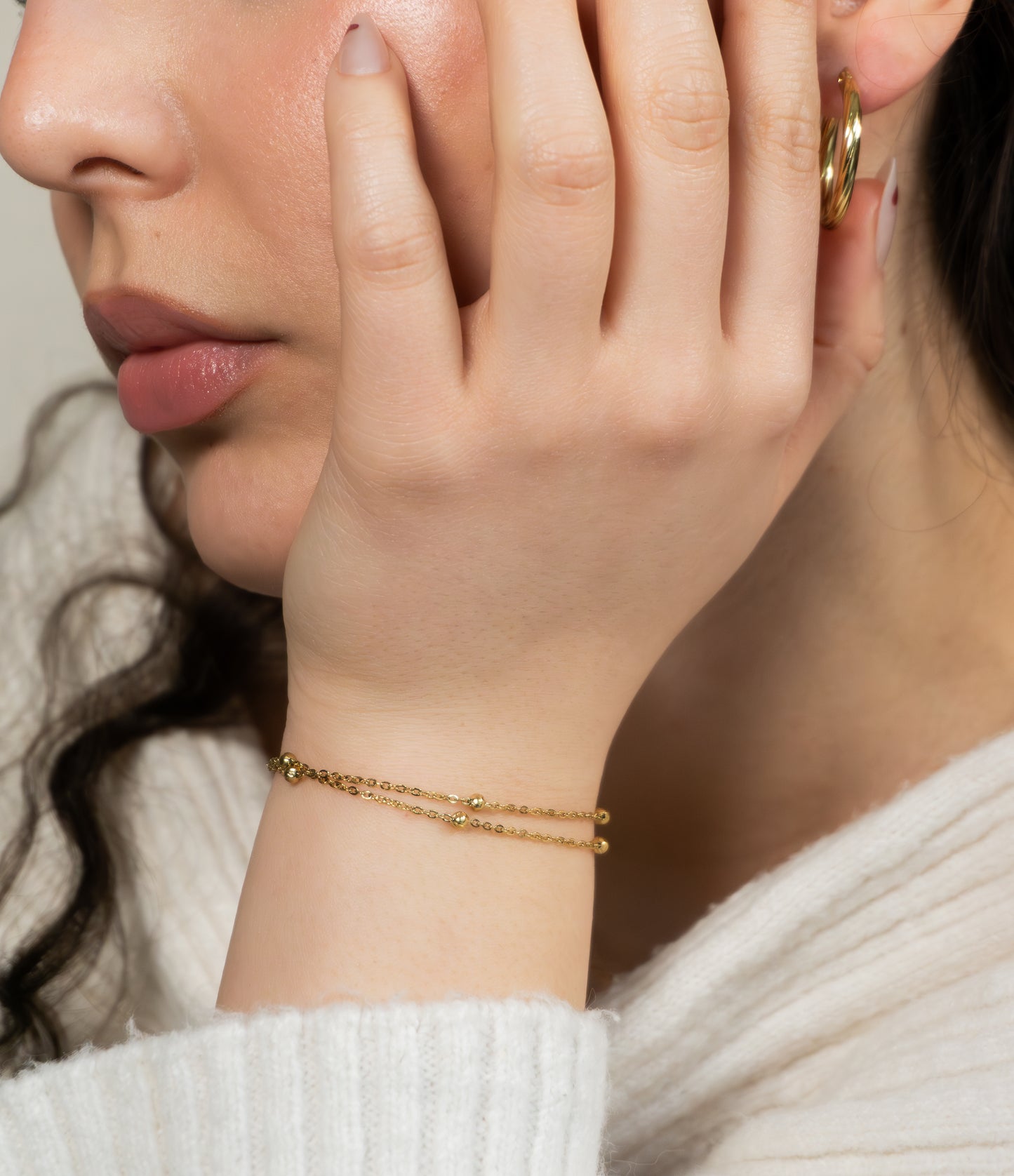 Doppellagiges Edelstahl Armband mit goldenen Perlen