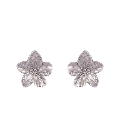 Silberne Blumen Ohrstecker aus Edelstahl