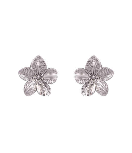 Silberne Blumen Ohrstecker aus Edelstahl